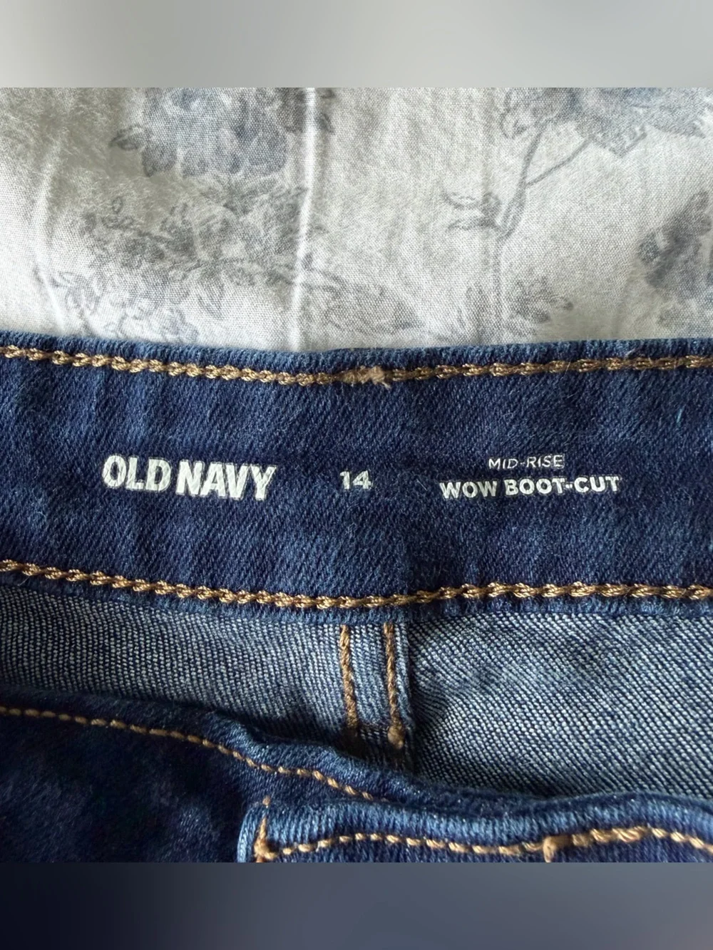 Old Navy Wow Boot-cut Jeans - Picture 2 of 3